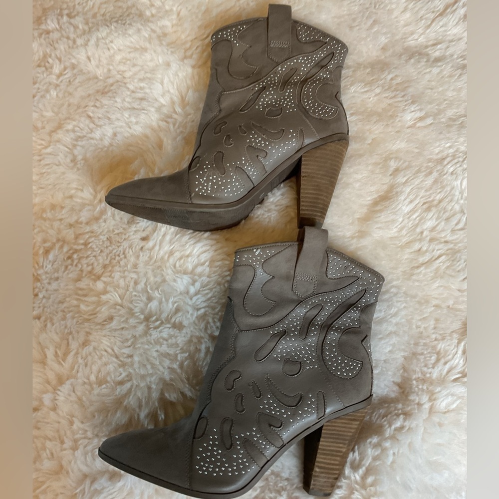 Carlos By Carlos SUEDE LEATHER Grey studded western bohemian Women’s - Picture 3 of 6